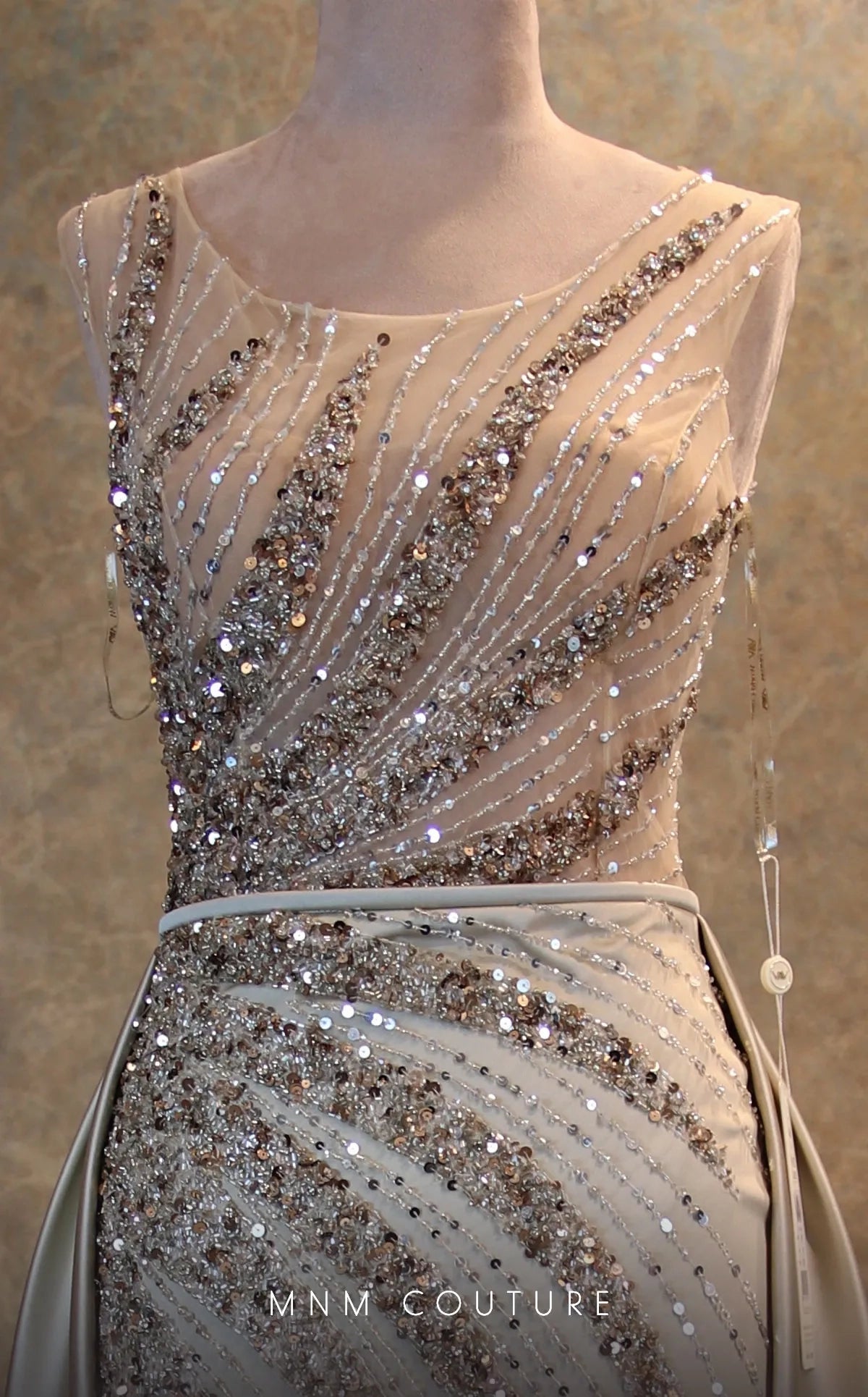 Mnm Couture MNM Couture V6397