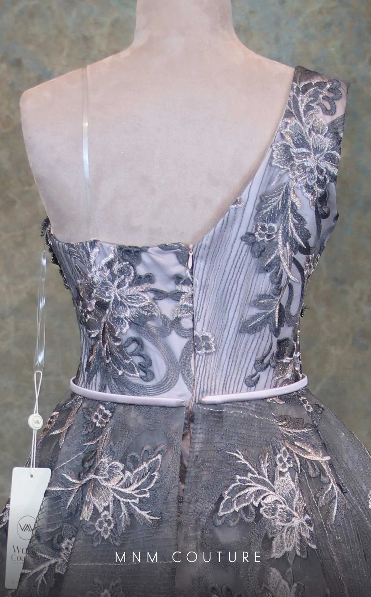 Mnm Couture MNM Couture V6418
