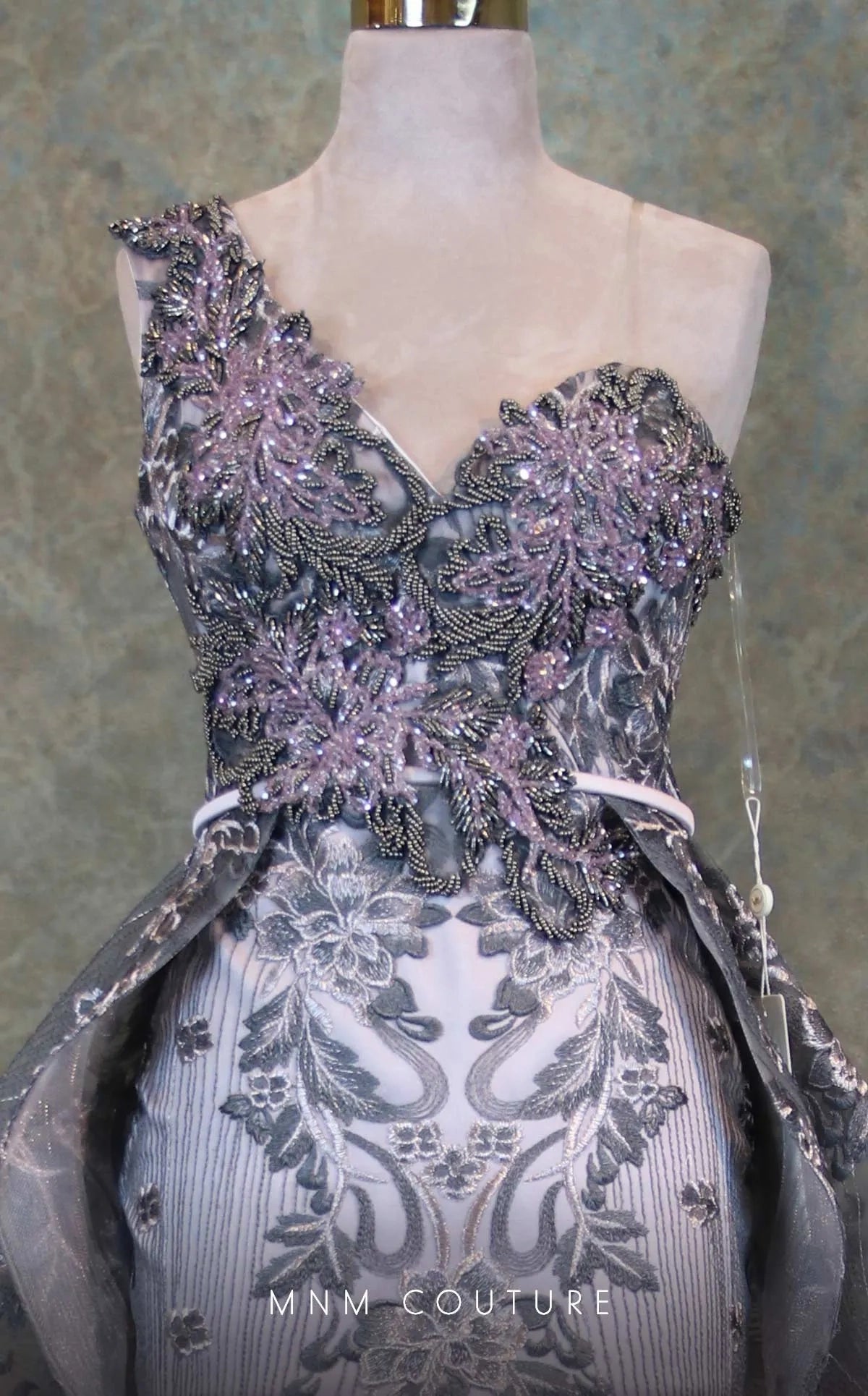 Mnm Couture MNM Couture V6418