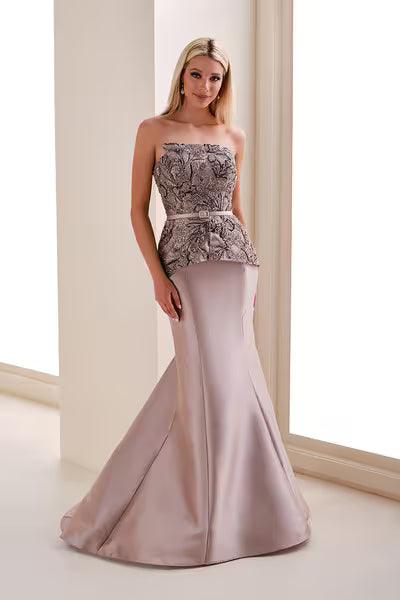 Ivonne D ID1207