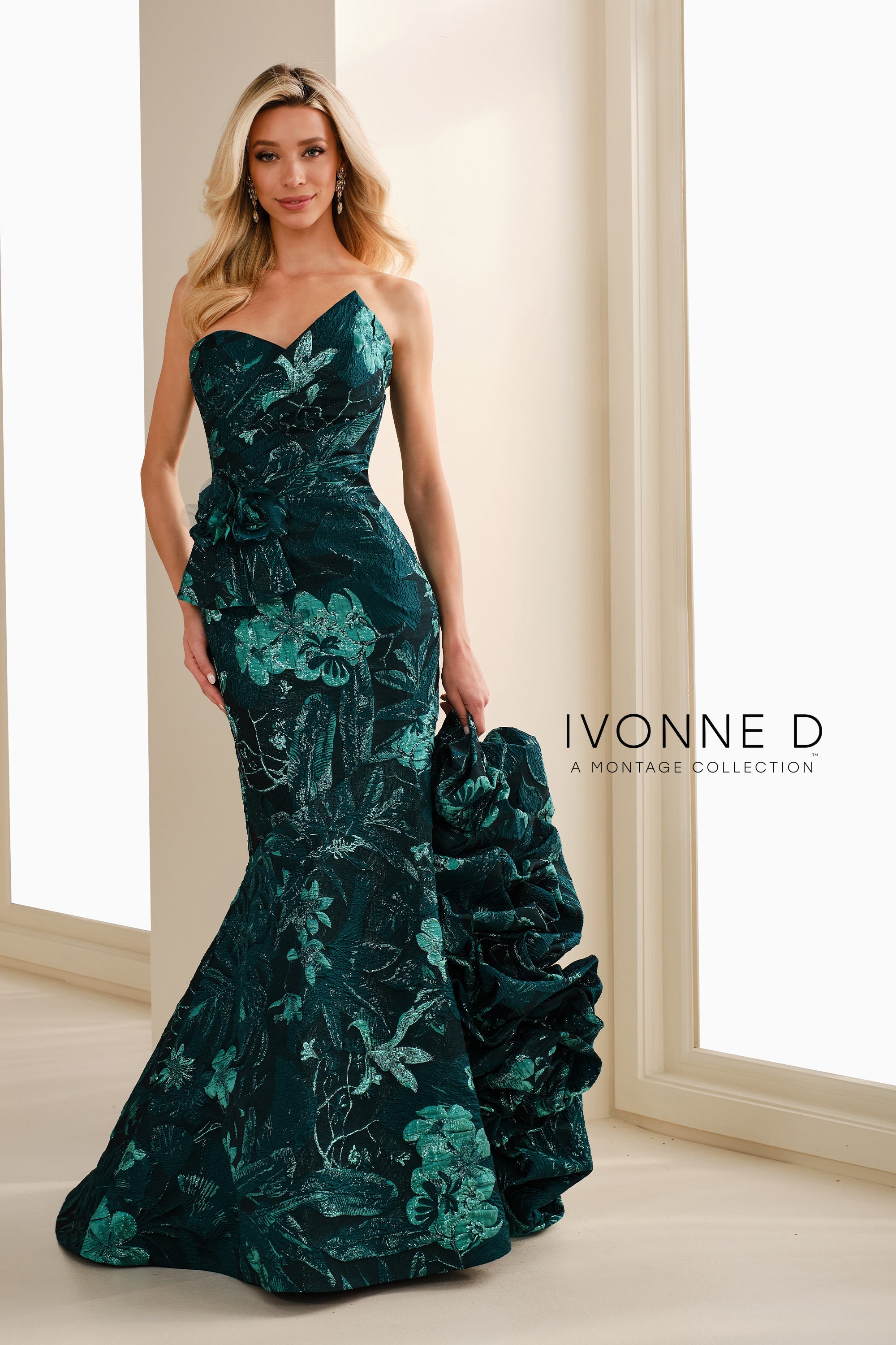 Mon Cheri Ivonne D mother of bride dress Ivonne D ID1405