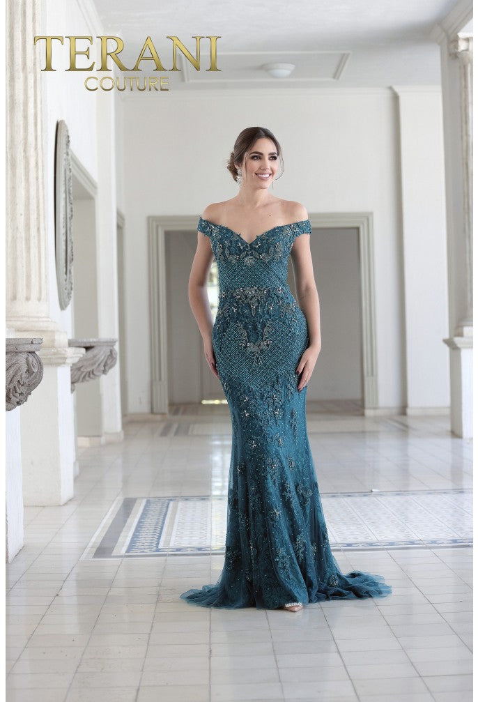 Off shoulder trumpet fashion gown